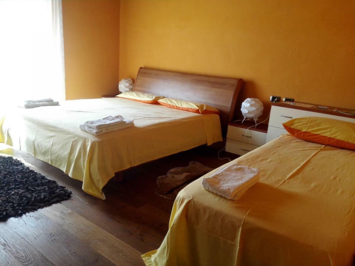 B&B Villa Claudia Lavena Ponte Tresa Extérieur photo